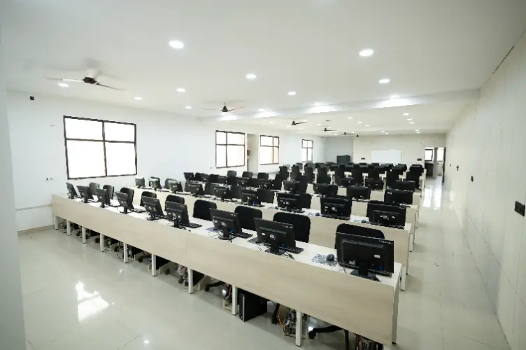 DIMTECH Computer Lab in Knowledge Park, Greater Noida